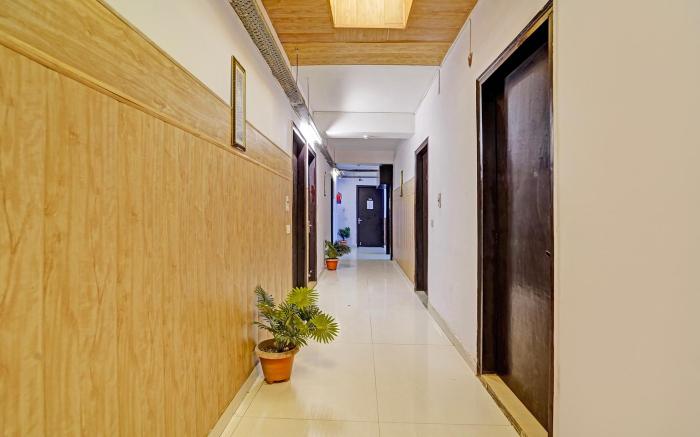 FabHotel Vasundhara Grand