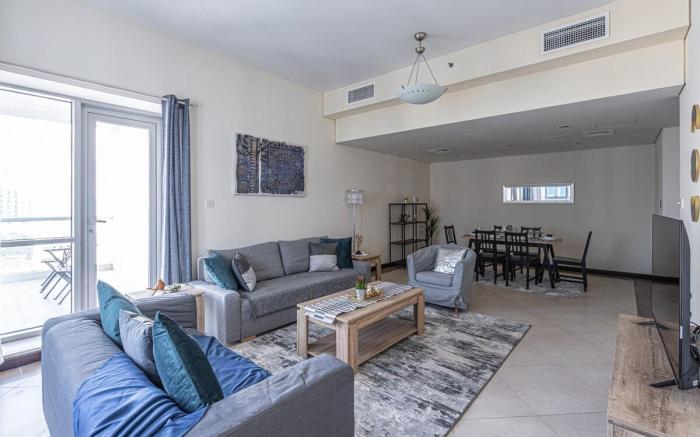 Large Apt in the Heart of Deira Near Clocktower