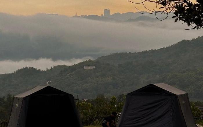 HillTop Glamping for 4 – Nature with a View
