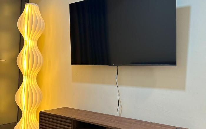 Apt 2BR @53rd Floor, Netflix by SKY