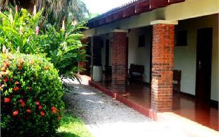 Hotel Las Espuelas, Bar & Restaurant