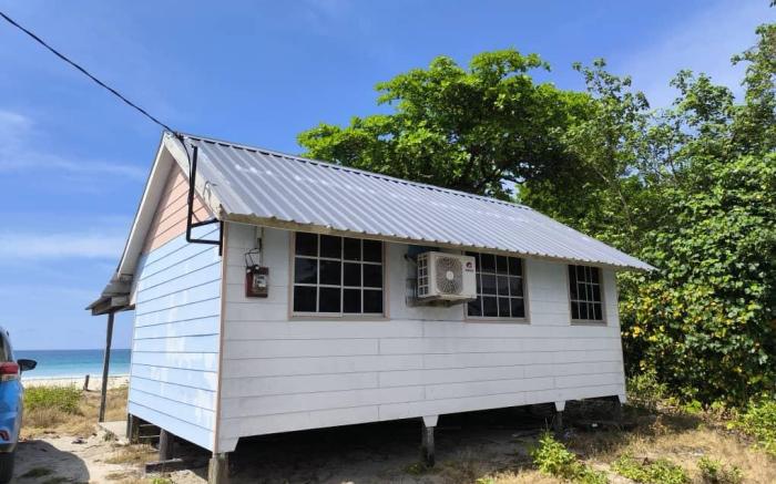 Mangazou Beach Chalet/Guesthouse