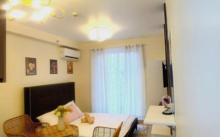 Luxury poolview condo with pool access 
!