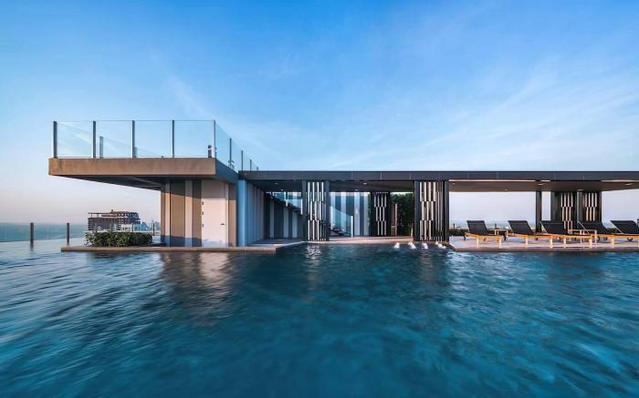 Central Pattaya Condo With Infinity Pool
