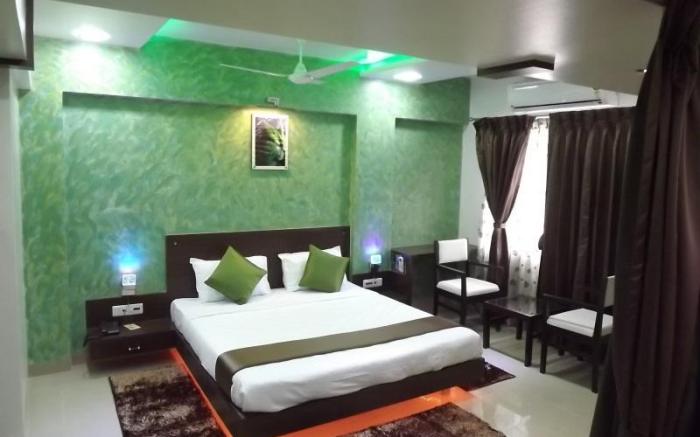 Ranjanas Hotel