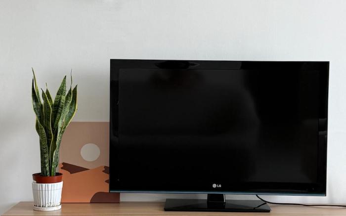 White Spacious with Breakfast at Seksyen 7