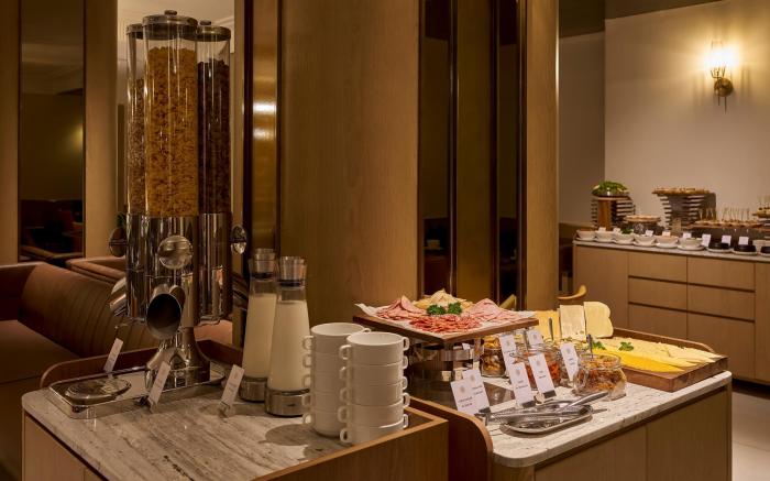 La Siesta Premium Lakeside 