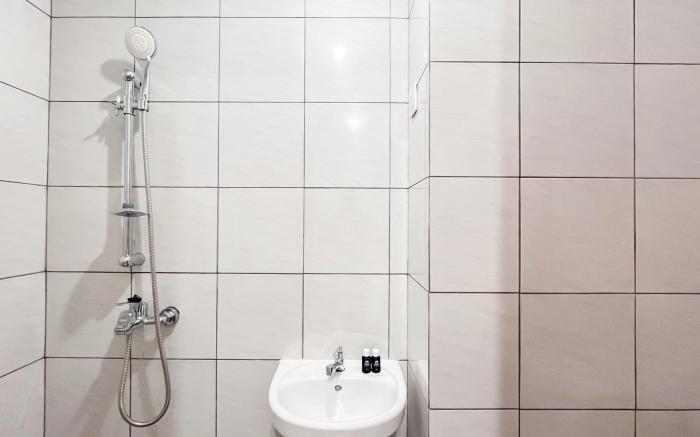 Minimalist StudioRoom Bandaraya Tallasa ByTravelio