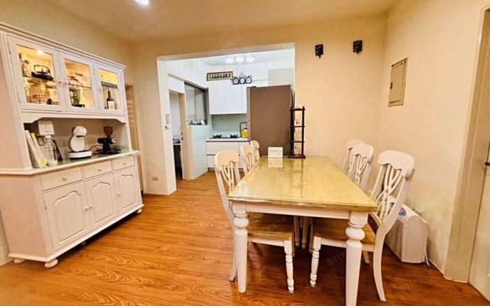 XinDian  Bright Cozy  Apt. / 4BD/ 3 mins to MRT 