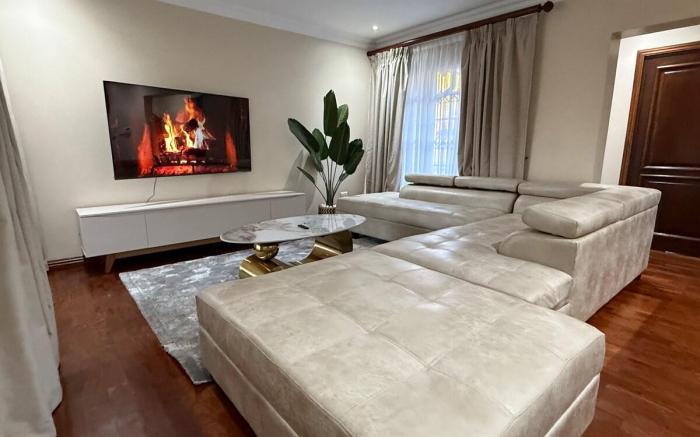 5BR Luxy Home w/Pool & Generator