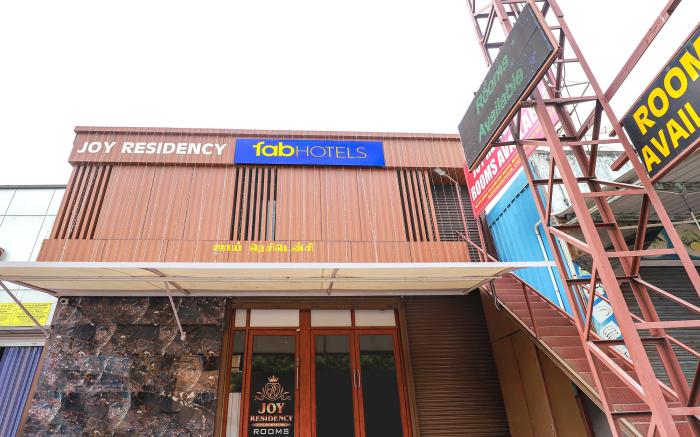 FabHotel Joy Residency