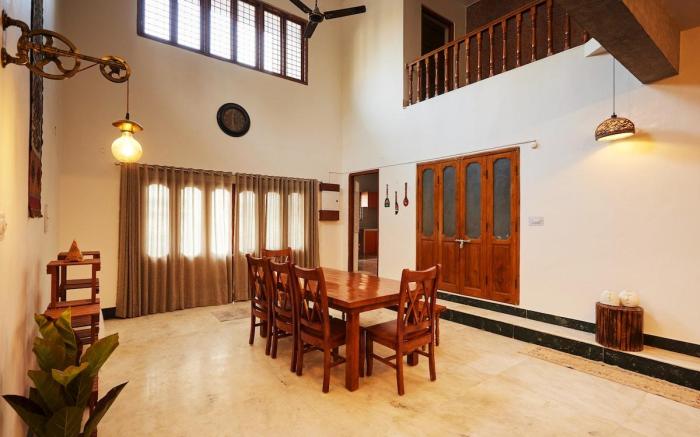 Elegant - 3BHK AC Villa with Lawn BanjaraHills HYD