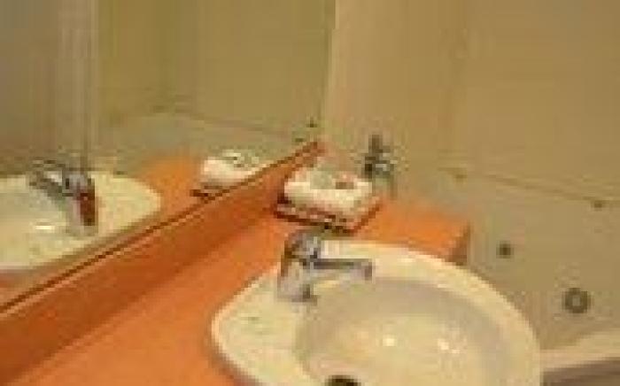 Albany Executive Motor Inn