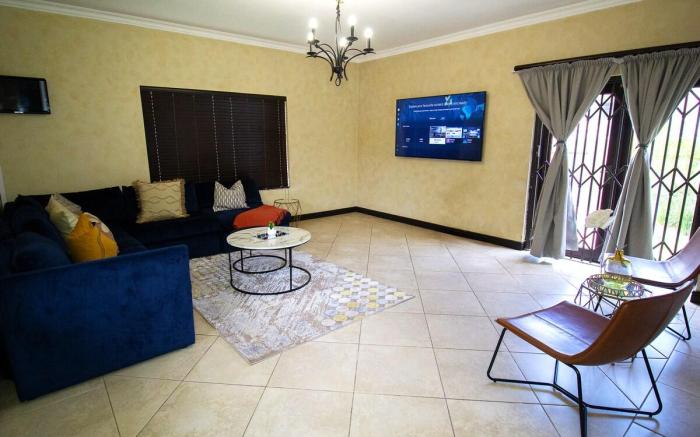 Fourways Luxury 5-Bed Home