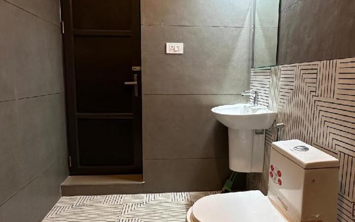 Macadamia (G) by Kilukka Farms