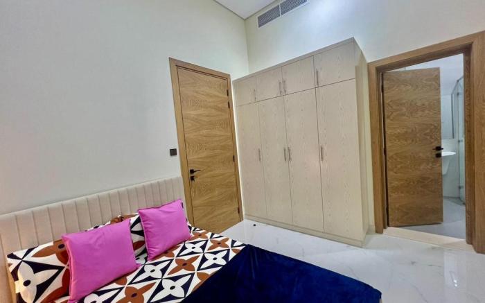 Lovely 1-bedroom apartment. New
