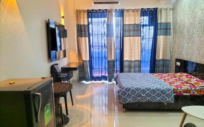 Higher Floor Studio Apartment