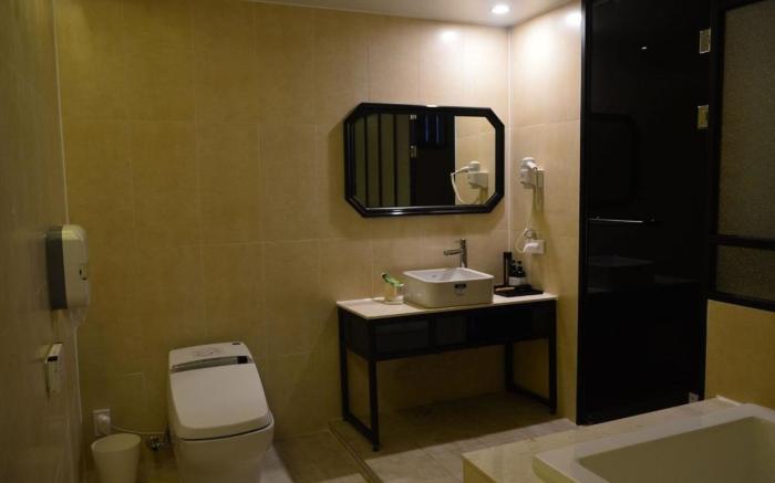 Busan Deokcheon 2heaven Hotel