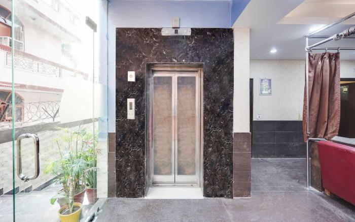 Collection O Maithli Marg Sector 55 Noida