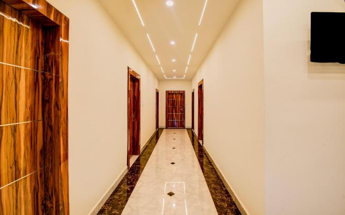 Hotel O Shree Krishna Palace