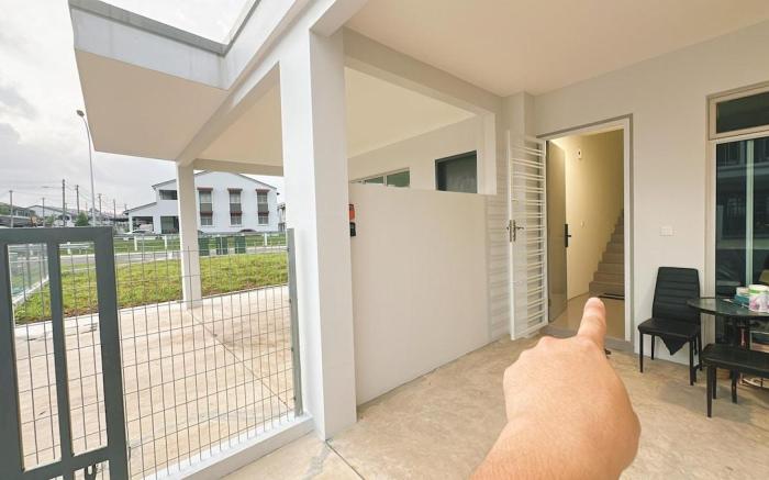 A30 Townhouse Homestay In Bandar Dato Onn 2B