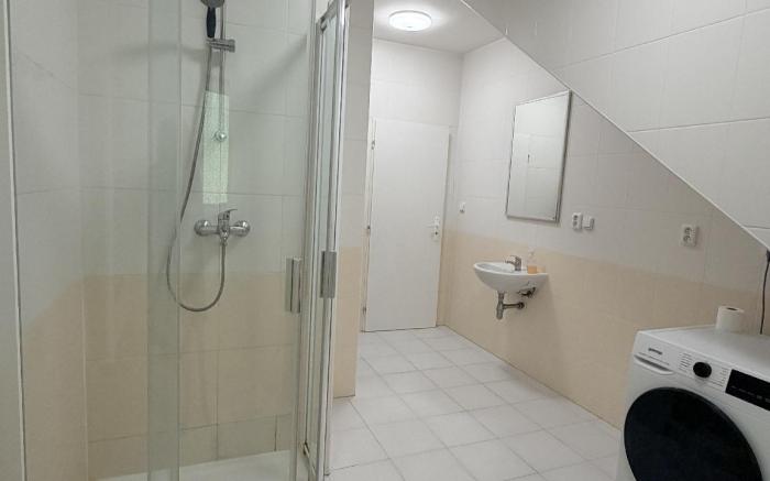 Sleep & Go Korycany — Twin Room 2