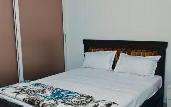 Harmony Suites | 3BR | Mehdipatnam By Homeyhuts