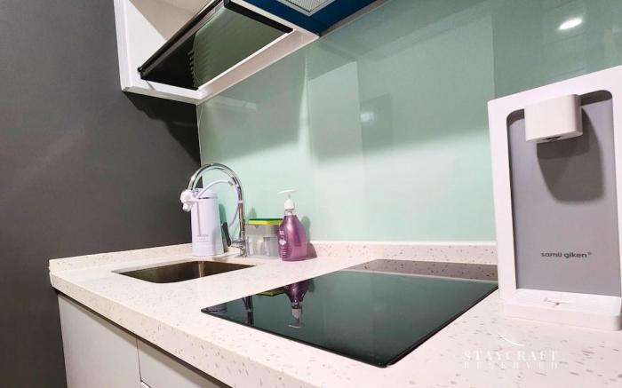 Cityview2Pax#5m>Monorail#Skypool