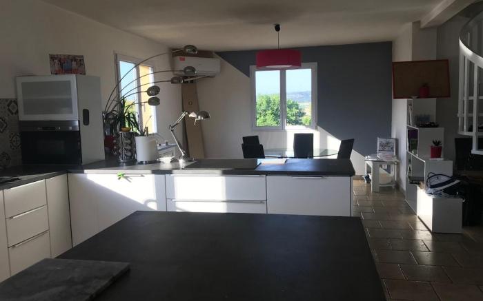 Villa climatisée avec grande piscine