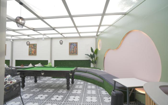 NURI'S NEST AND NOTCH