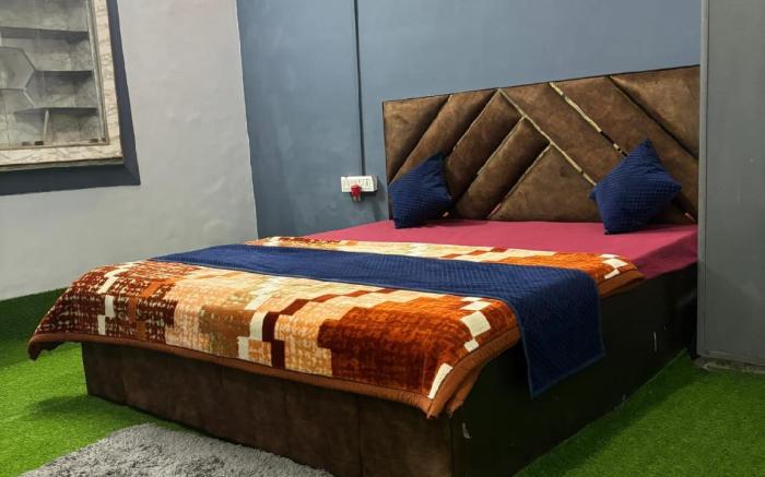 Riddhi Siddhi Hostel