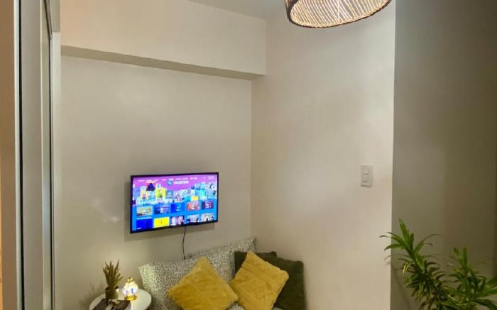 Den and Then: City view/Private Balcony/Karaoke