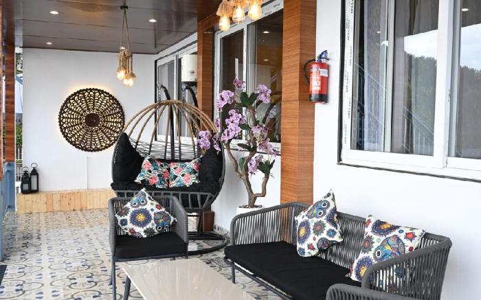 Nuri by the Hills Jacuzzi Retreat 2