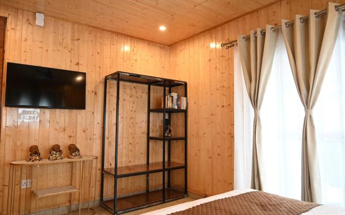 Nuri By The Hills Jacuzzi Retreat 1