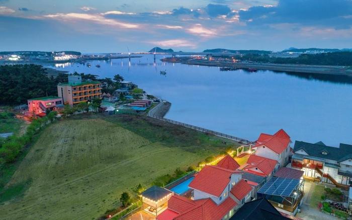 West Sky Pension Anmyeondo