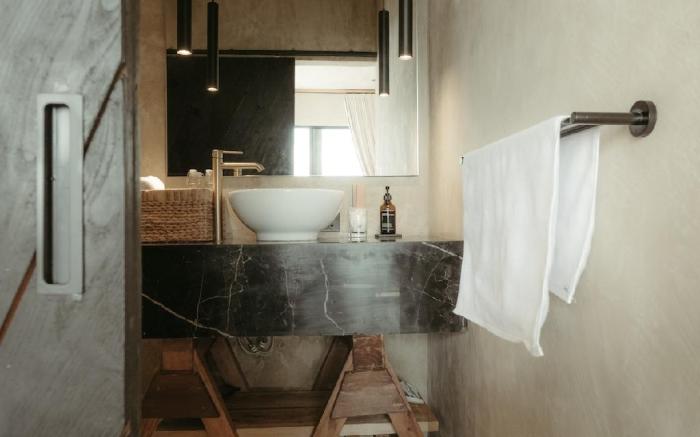 The Iggy Hotel Seseh Studio 1 (Sauna & Ice Bath)
