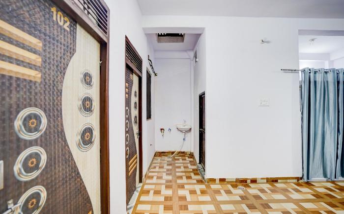 Hotel O City 99 Stay Inn Sarnath station 