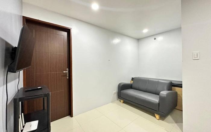 1BR condo unit near Session Rd