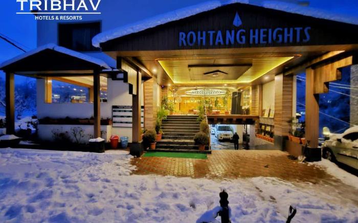 Tribhav Rohtang Heights Resort
