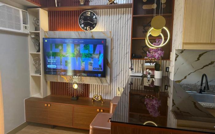 Minimalist Staycation Near Cubao, Ateneo