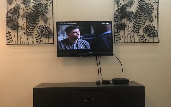 Enjoy The Breeze and Scenery from the 20th Floor!