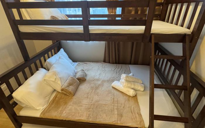 Modern  Spacious 2BR 68 sqm Condo in Manhattan Heights Pool View