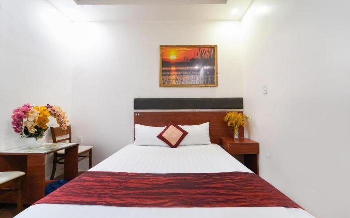 Collection O Eva Hotel District 8 Near Ben Thanh Market