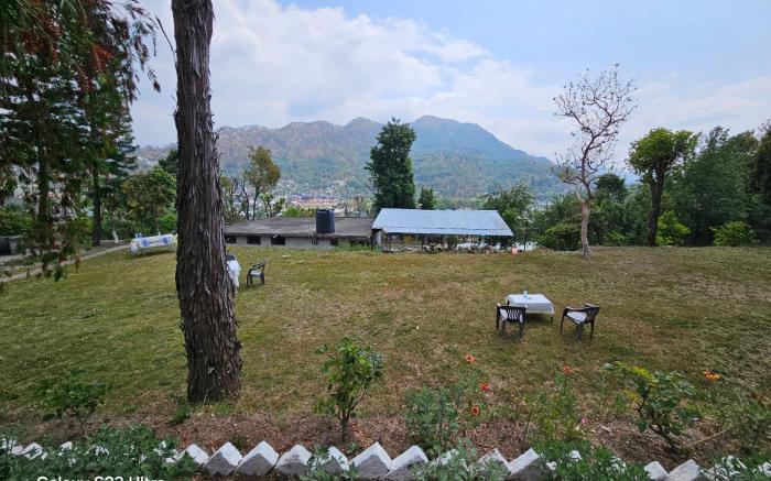 PINEWOOD HOMESTAY 2.7 km Bhimtal Lake by Prospera 