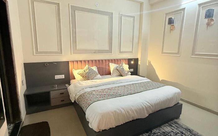 Shanti Vilas Hotel 