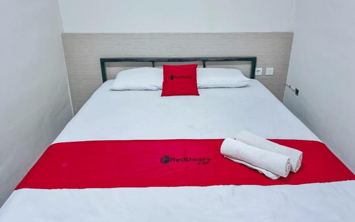 RedDoorz @ Guest House A2 Near Rita Mall Tegal