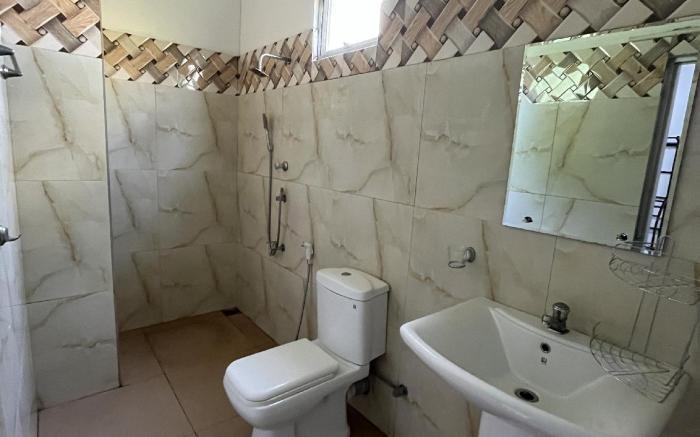 Super King Bed with Attached Bathroom