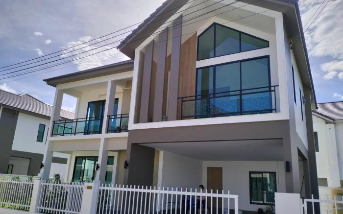 Tharatip's Home