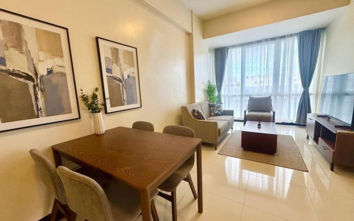 OPR 16F with swimming pool, wi-fi and balcony