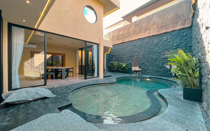 Minimalist Casa Batu Hitam Villa